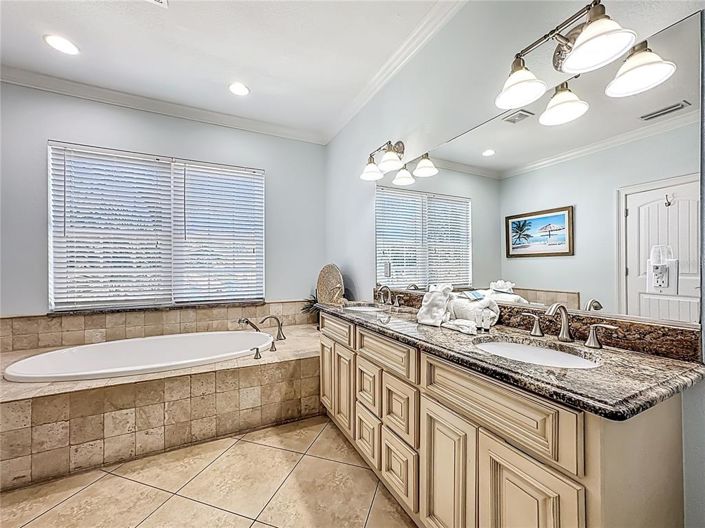 Image No.52-4 Bed Property for sale