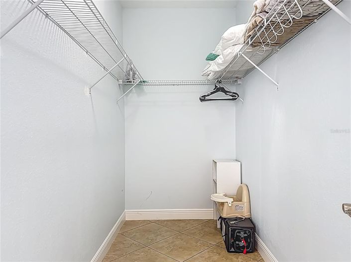 Image No.56-4 Bed Property for sale