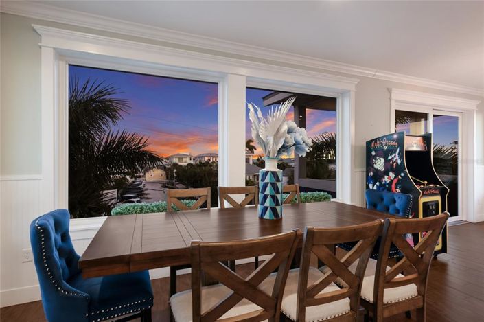 Image No.18-5 Bed Property for sale