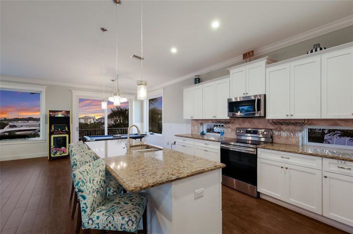 Image No.21-5 Bed Property for sale