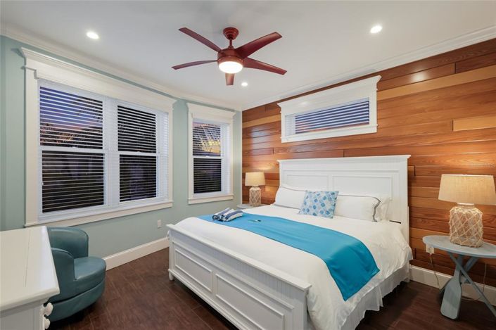 Image No.23-5 Bed Property for sale