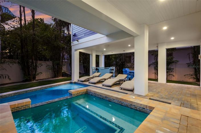 Image No.32-5 Bed Property for sale