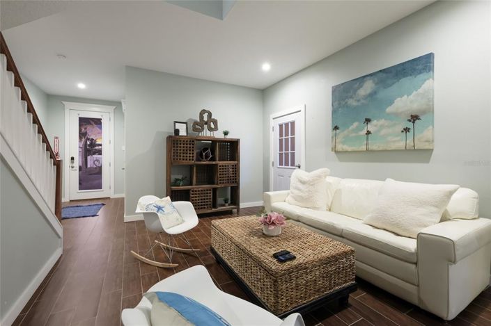 Image No.33-5 Bed Property for sale