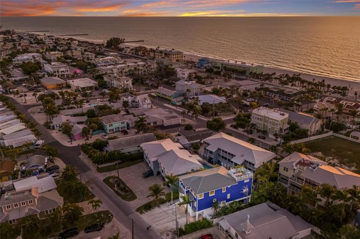 Image No.37-5 Bed Property for sale