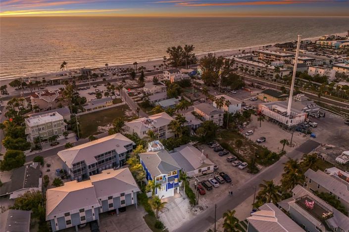 Image No.5-5 Bed Property for sale