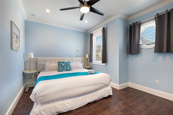 Image No.57-5 Bed Property for sale