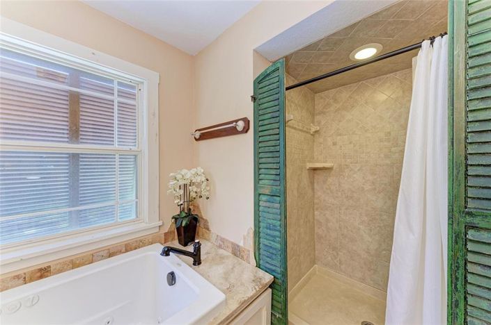 Image No.16-3 Bed Property for sale