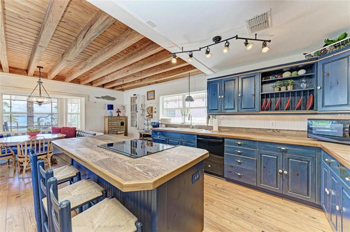 Image No.4-3 Bed Property for sale