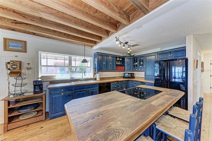 Image No.5-3 Bed Property for sale