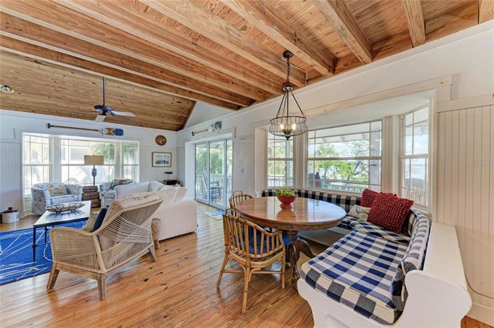 Image No.8-3 Bed Property for sale