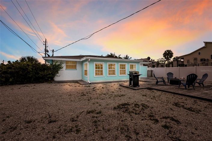 Image No.26-3 Bed Property for sale