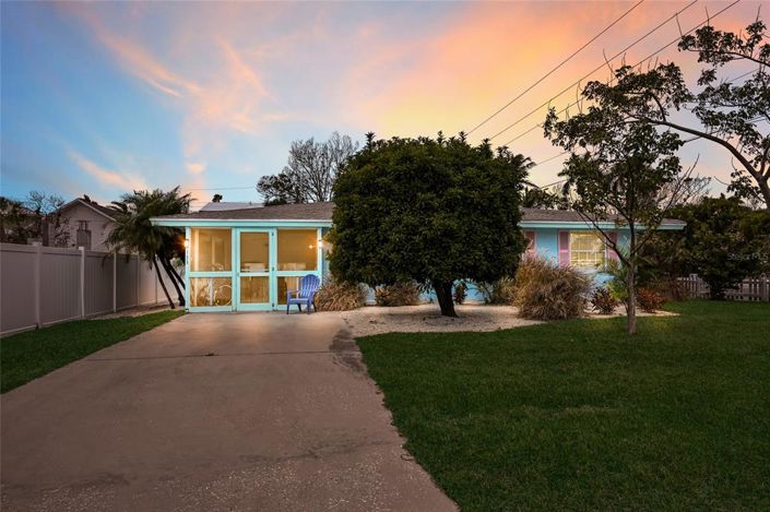 Image No.28-3 Bed Property for sale