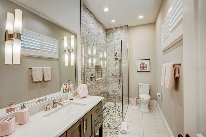 Image No.29-5 Bed Property for sale