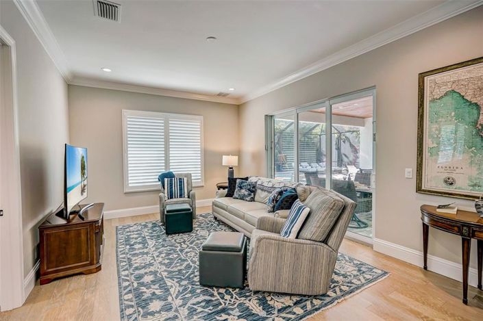 Image No.35-5 Bed Property for sale