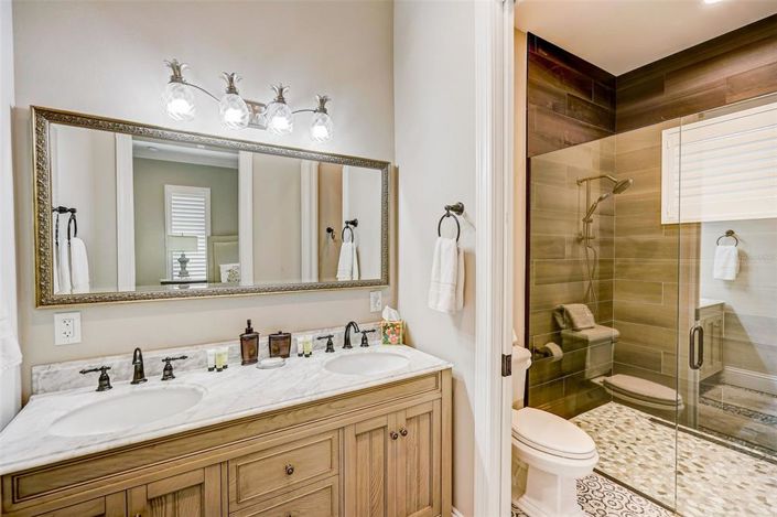 Image No.39-5 Bed Property for sale