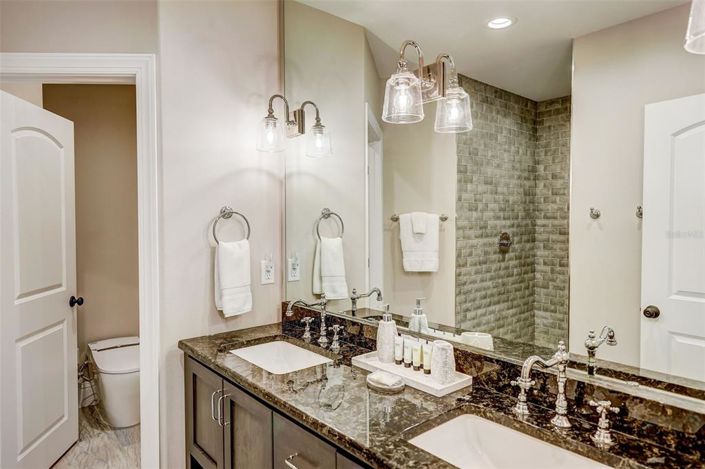 Image No.45-5 Bed Property for sale