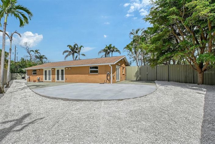 Image No.19-2 Bed Property for sale