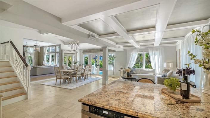 Image No.30-4 Bed Property for sale