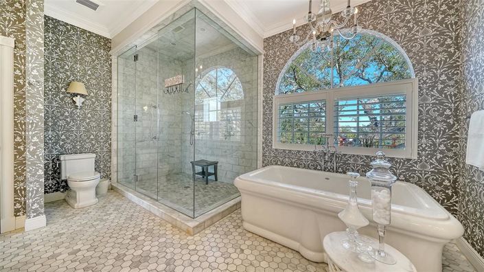 Image No.44-4 Bed Property for sale