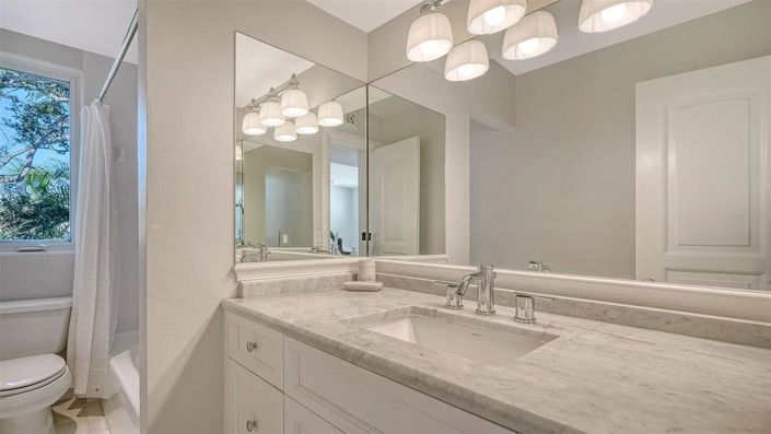 Image No.48-4 Bed Property for sale