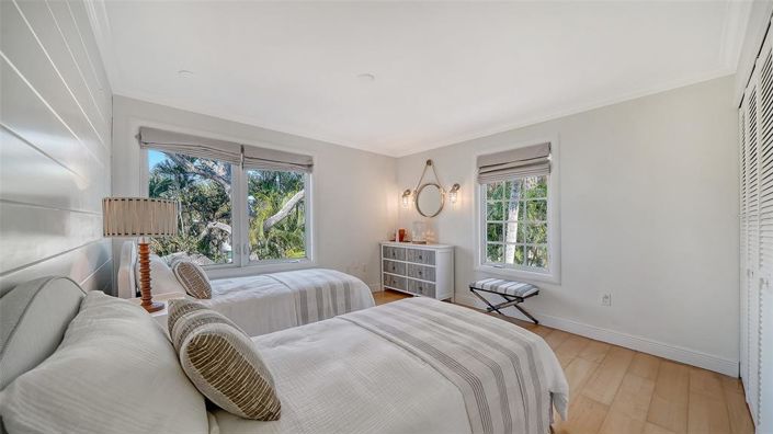 Image No.49-4 Bed Property for sale