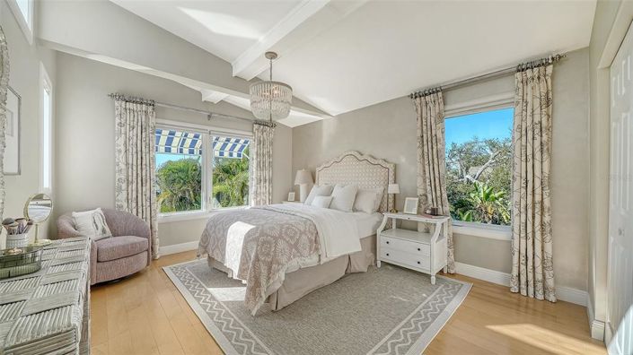 Image No.51-4 Bed Property for sale