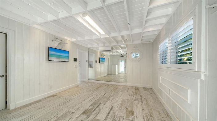 Image No.60-4 Bed Property for sale