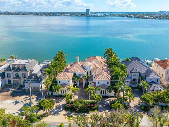 Image No.2-Propriété de 5 chambres à vendre à Sarasota