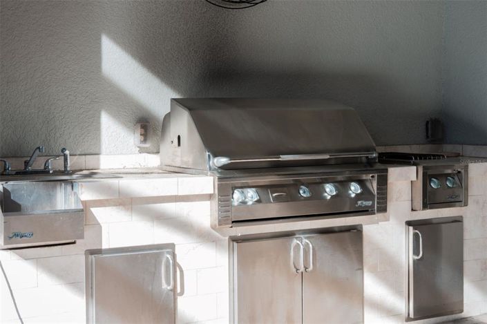 Image No.24-4 Bed Property for sale