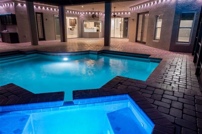 Image No.36-4 Bed Property for sale