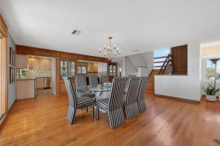 Image No.15-3 Bed Property for sale