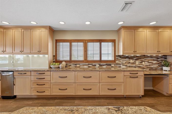 Image No.18-3 Bed Property for sale