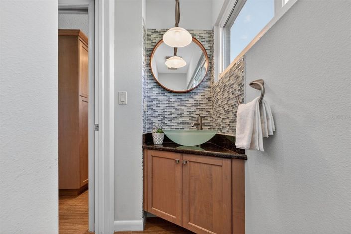 Image No.21-3 Bed Property for sale