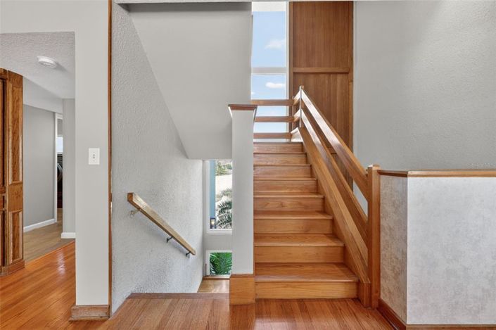 Image No.24-3 Bed Property for sale