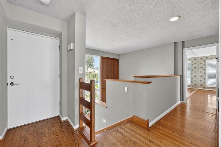 Image No.26-3 Bed Property for sale