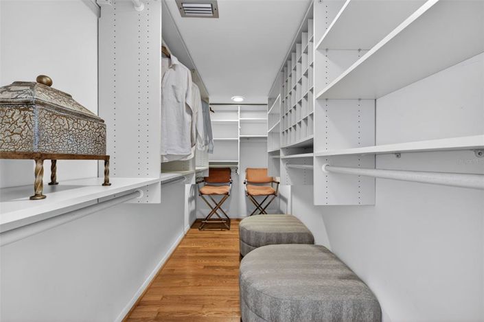 Image No.29-3 Bed Property for sale