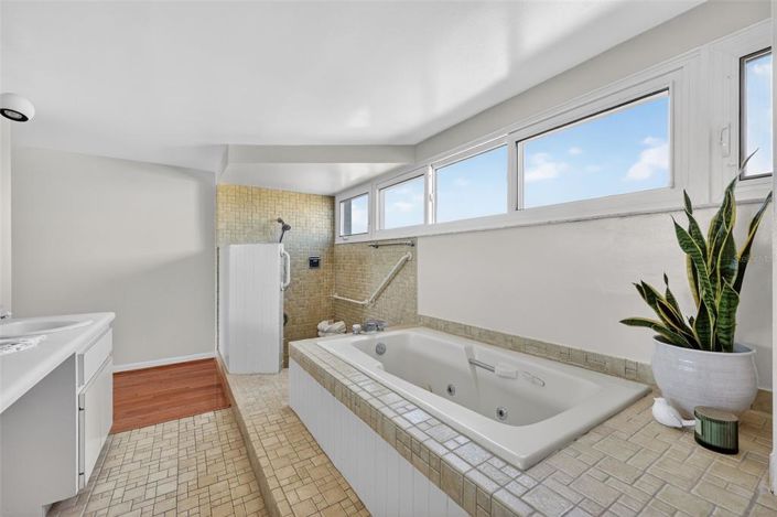 Image No.31-3 Bed Property for sale