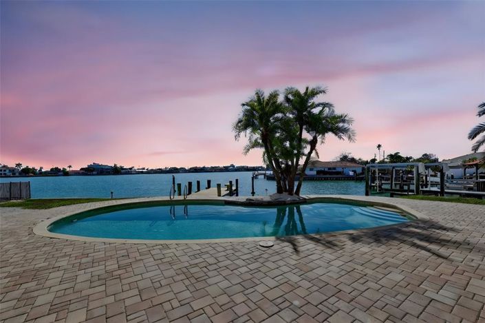 Image No.38-3 Bed Property for sale