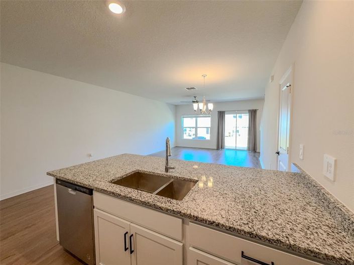 Image No.7-3 Bed Townhouse for sale