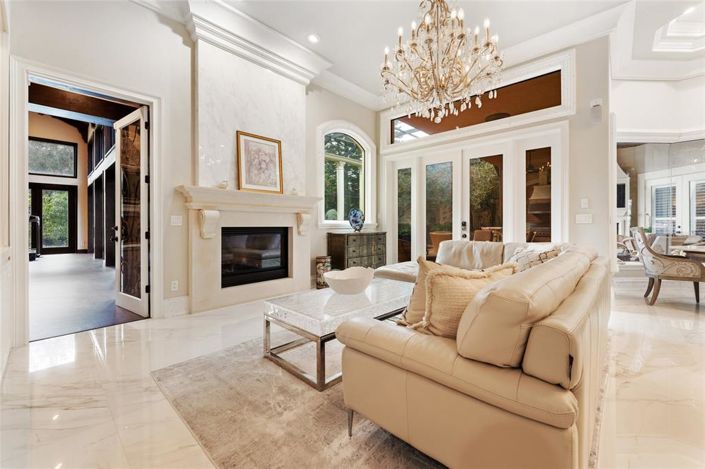 Image No.28-5 Bed Property for sale