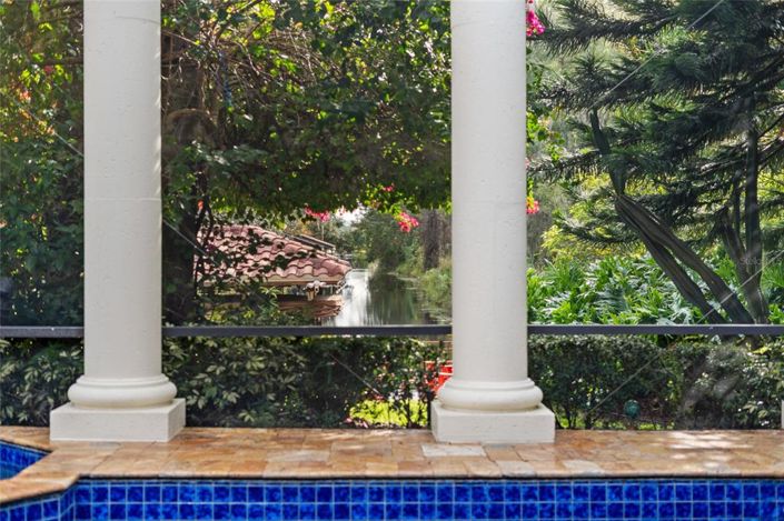 Image No.54-5 Bed Property for sale