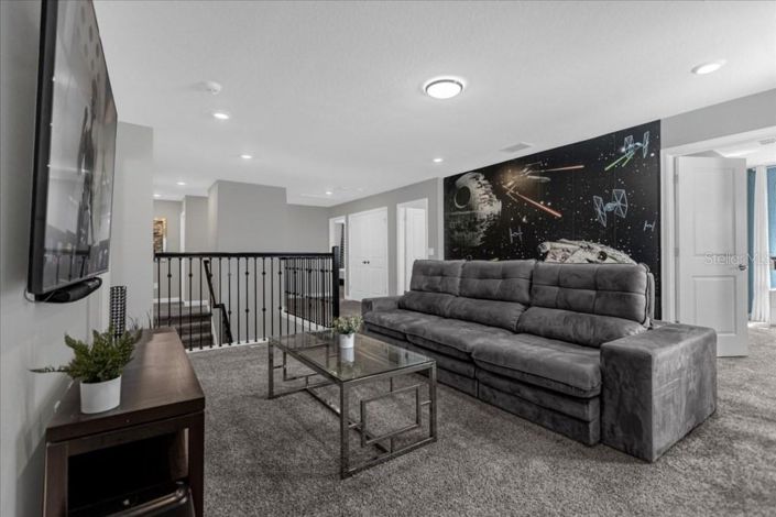 Image No.13-9 Bed Property for sale