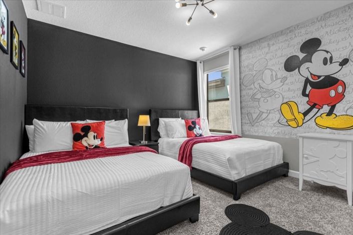 Image No.15-9 Bed Property for sale