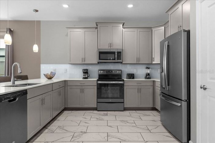 Image No.7-9 Bed Property for sale