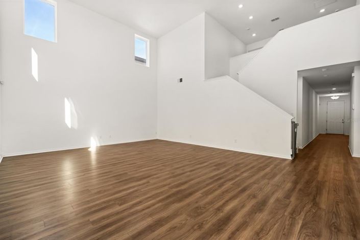 Image No.3-5 Bed Property for sale