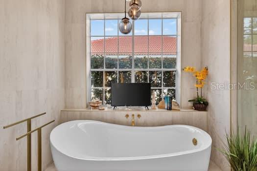 Image No.17-5 Bed Property for sale