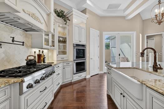 Image No.5-5 Bed Property for sale