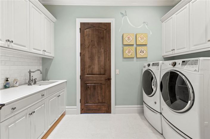 Image No.13-4 Bed Property for sale