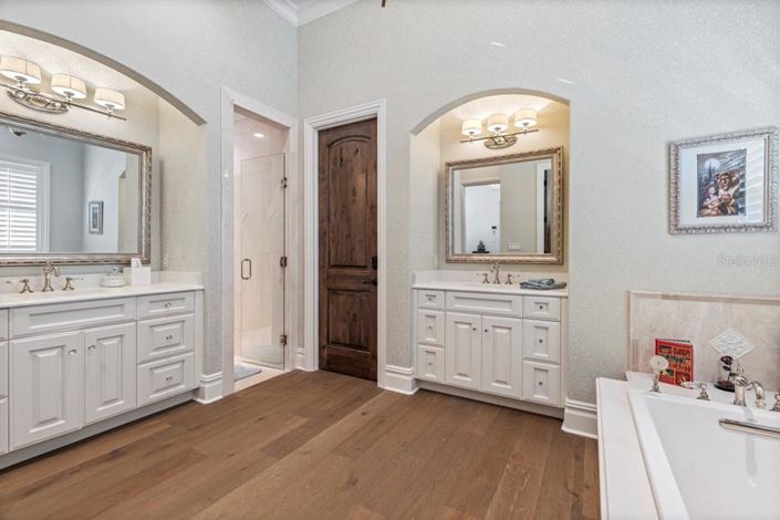 Image No.25-4 Bed Property for sale