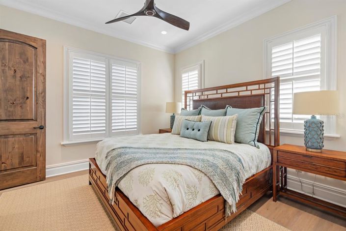 Image No.32-4 Bed Property for sale